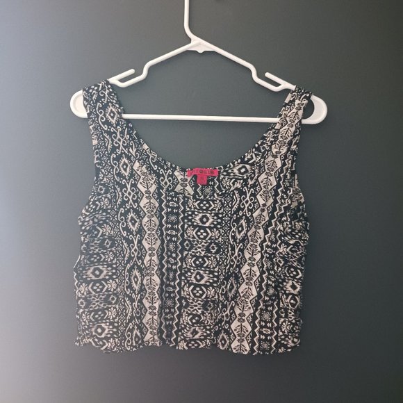 Hot Kiss Dresses & Skirts - Cute crop top